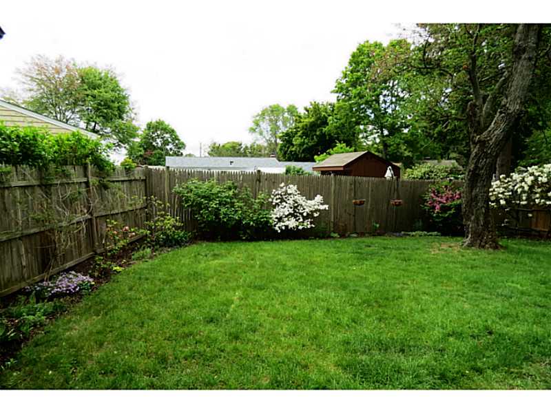 27 Hobbs Road Warwick, RI 02889 - Photo 14 of 17 Yard/Garden.