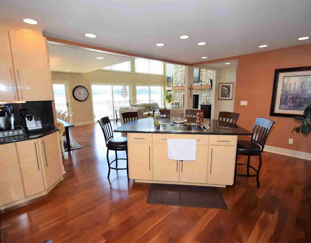 13145 Torrey Road Fenton, MI 48430 - Photo 4 of 28 21318230-3.JPG