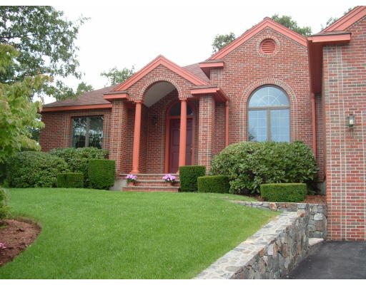 36 Raffaele Drive Waltham, MA 02452 - Photo 1 of 12 Gallery Image 1