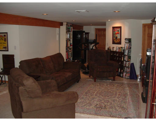 36 Raffaele Drive Waltham, MA 02452 - Photo 11 of 12 Gallery Image 11