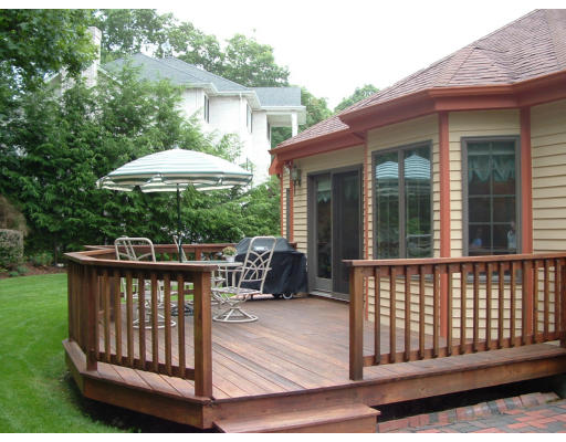 36 Raffaele Drive Waltham, MA 02452 - Photo 12 of 12 Gallery Image 12