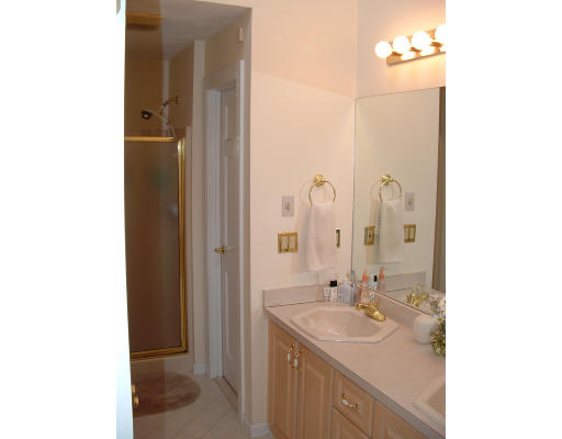 36 Raffaele Drive Waltham, MA 02452 - Photo 7 of 12 Gallery Image 7