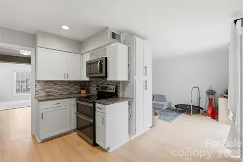 $465,000 | 6825 Constitution Lane, Charlotte, NC 28210