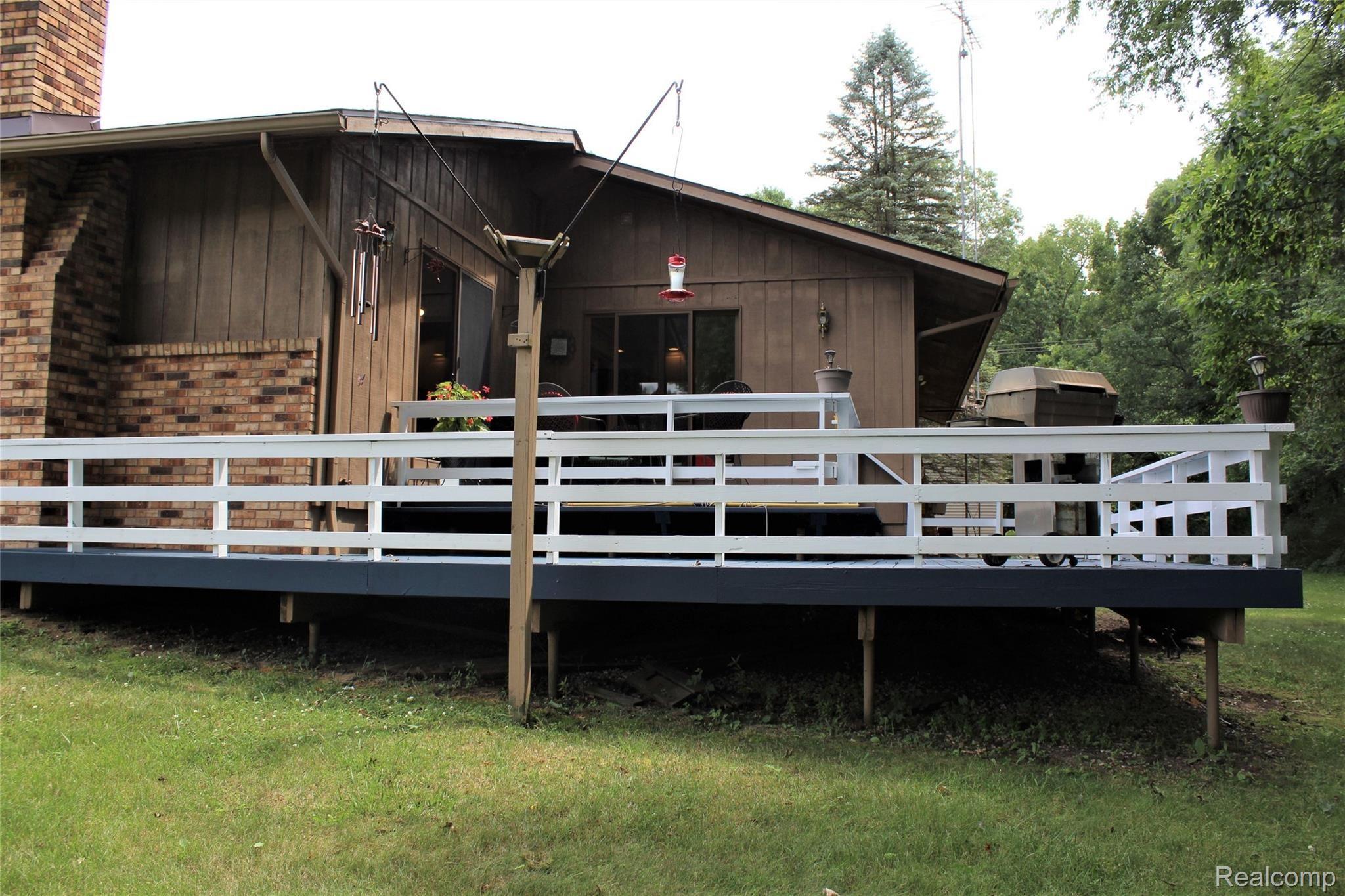 140 South Hughes Road Howell, MI 48843 - Photo 5 of 36 IMG_0760.JPG
