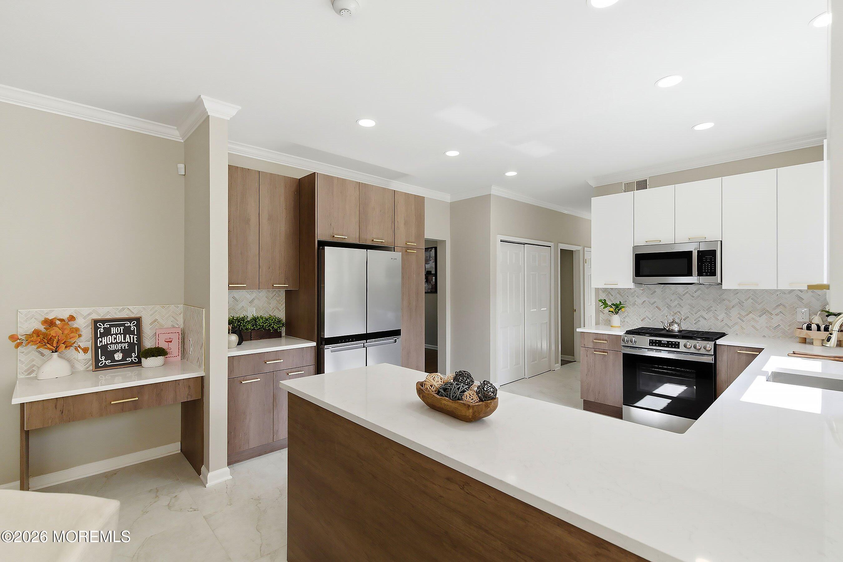 304 Disbrow Hill Road Millstone Township, NJ 08535 - Photo 14 of 54 22-Kitchen 1A