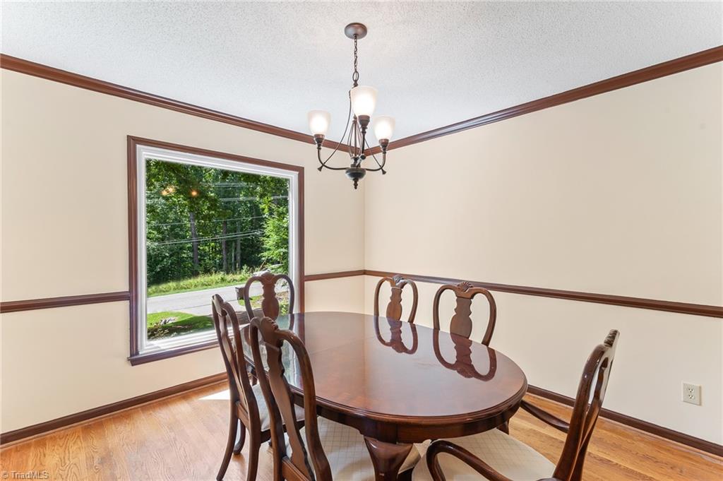 2605 Gordon Road High Point, NC 27265 - Photo 4 of 20 Dining room with hardwood flooring