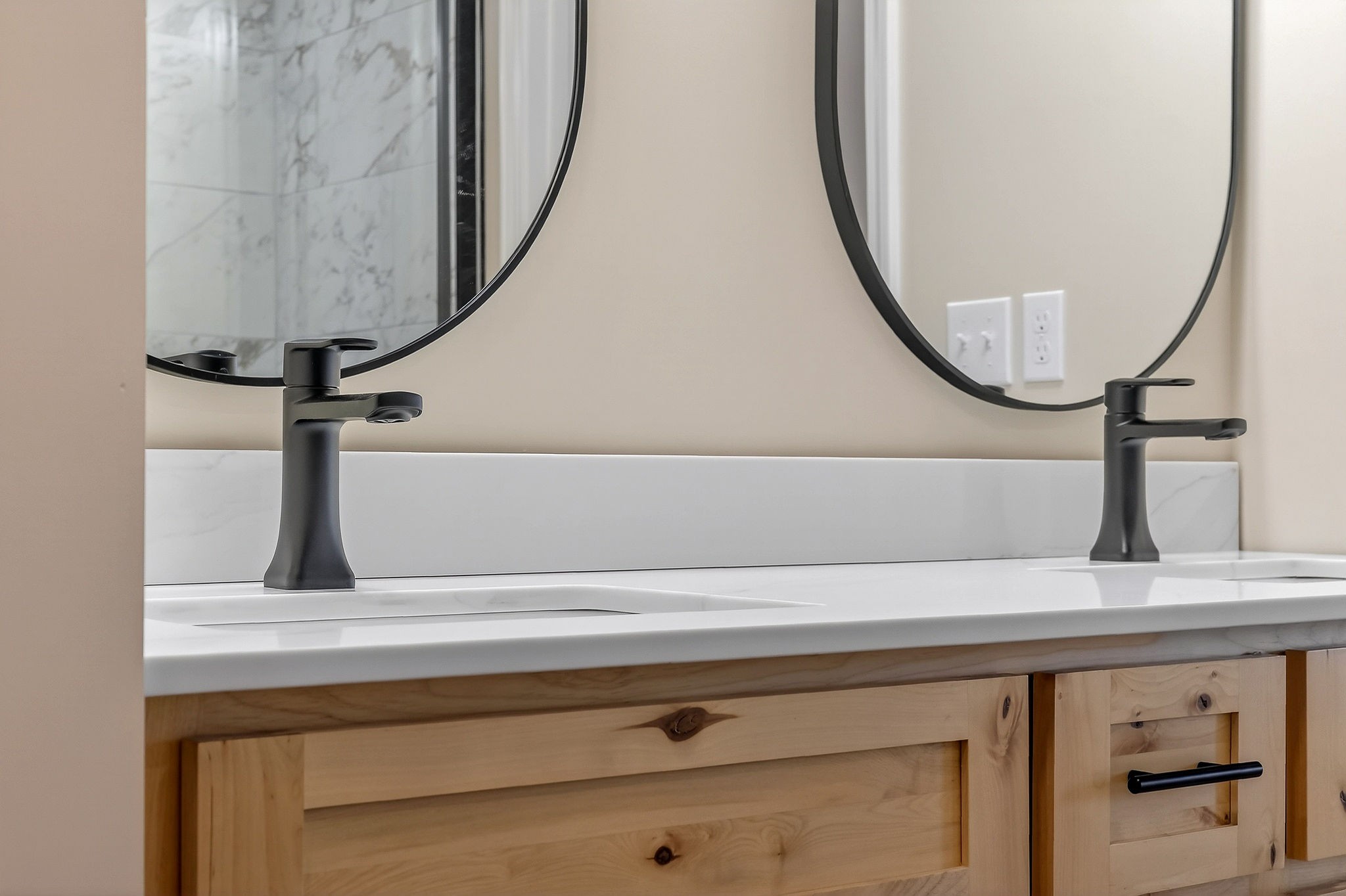 270 Rich Loop Sparta, TN 38583 - Photo 26 of 41 a bathroom with a sink and a mirror