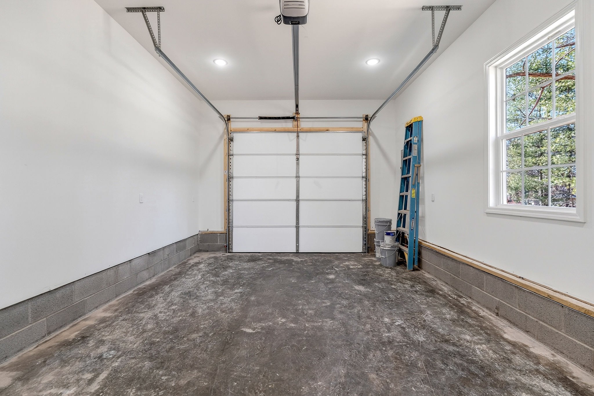 270 Rich Loop Sparta, TN 38583 - Photo 37 of 41 a view of a livingroom with a projector & furniture