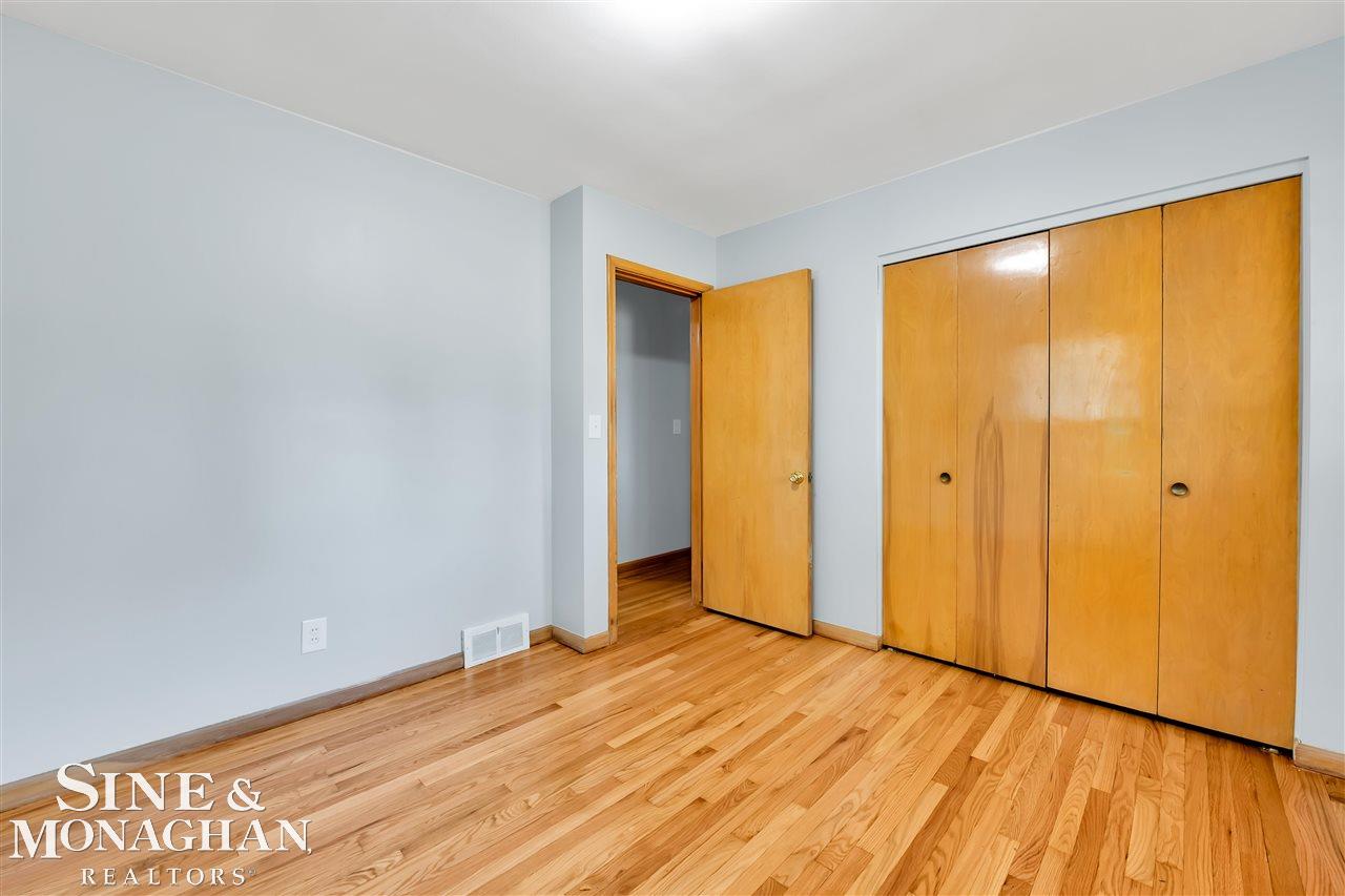 8701 Clinton River Road Sterling Heights, MI 48314 - Photo 17 of 32 50066110-16.JPG