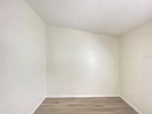 a view of entryway with front door