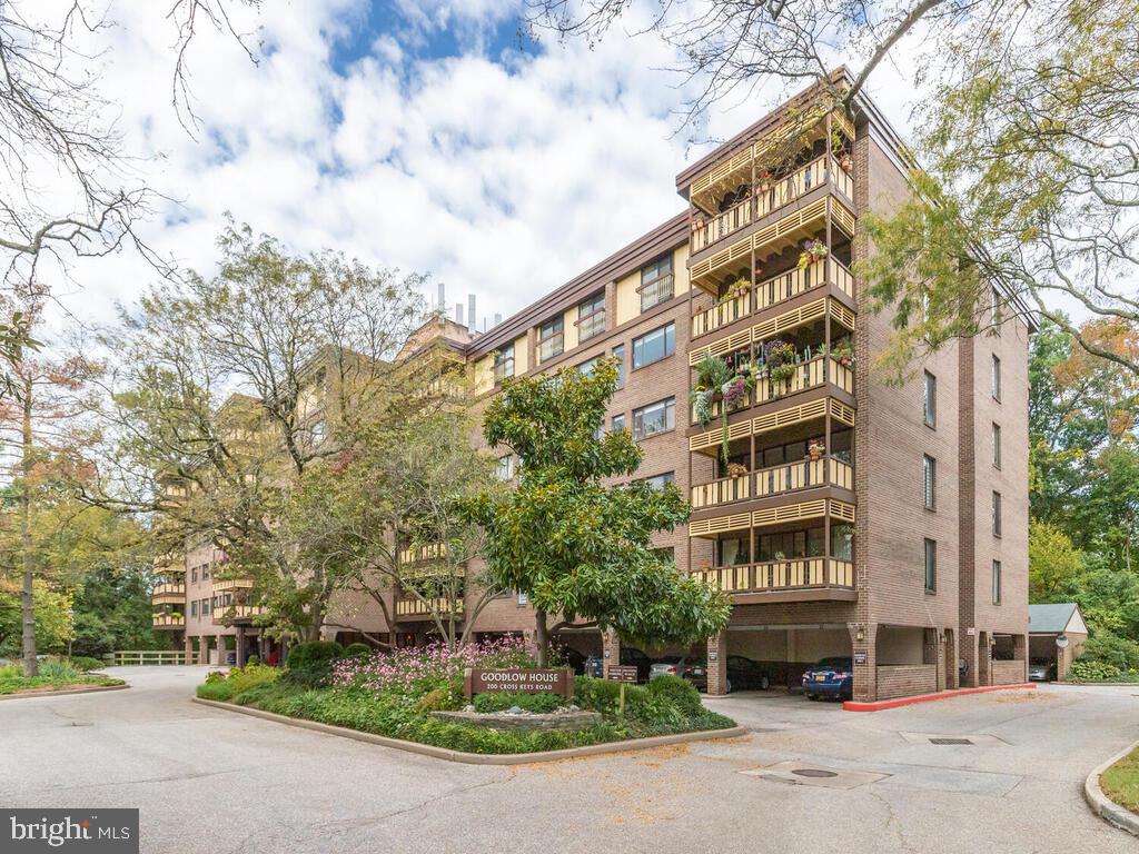 200 Cross Keys Road, Unit R35 Baltimore, MD 21210 - Photo 1 of 35 Cross Keys Goodlow House