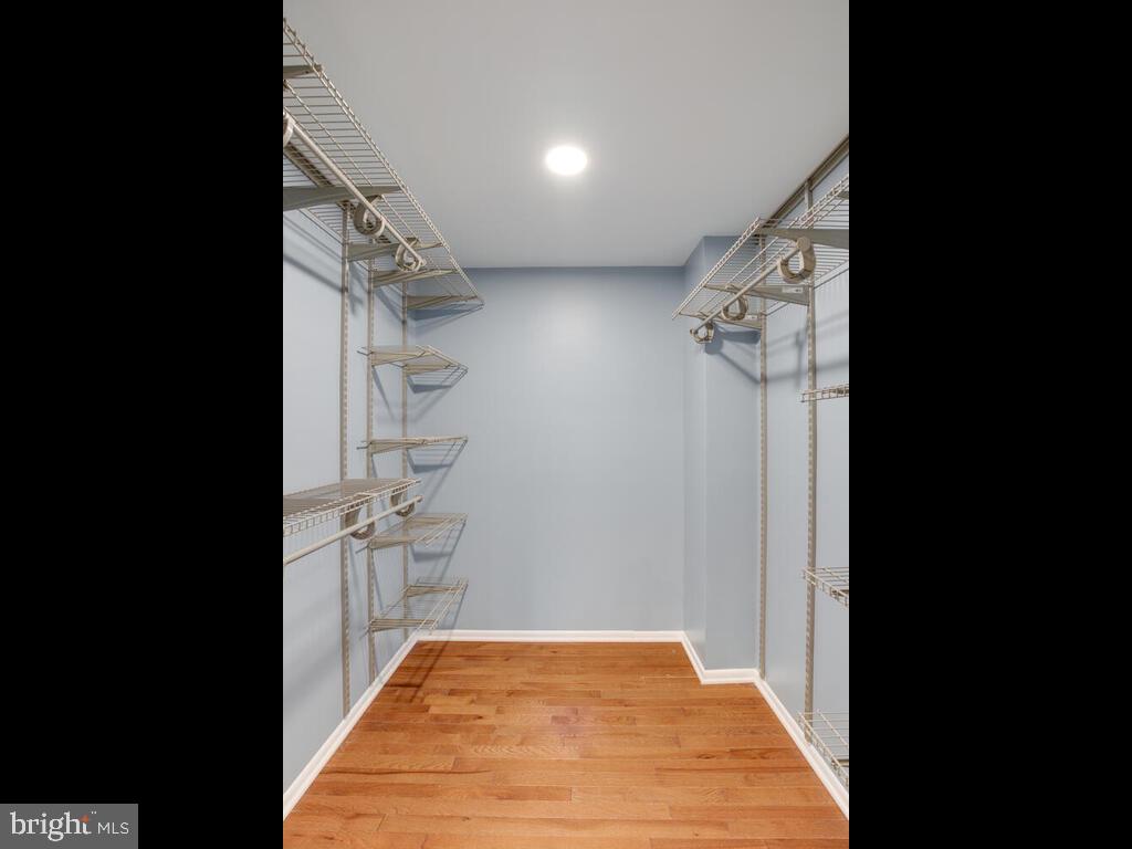 200 Cross Keys Road, Unit R35 Baltimore, MD 21210 - Photo 22 of 35 Set light to automatically switch on upon entering