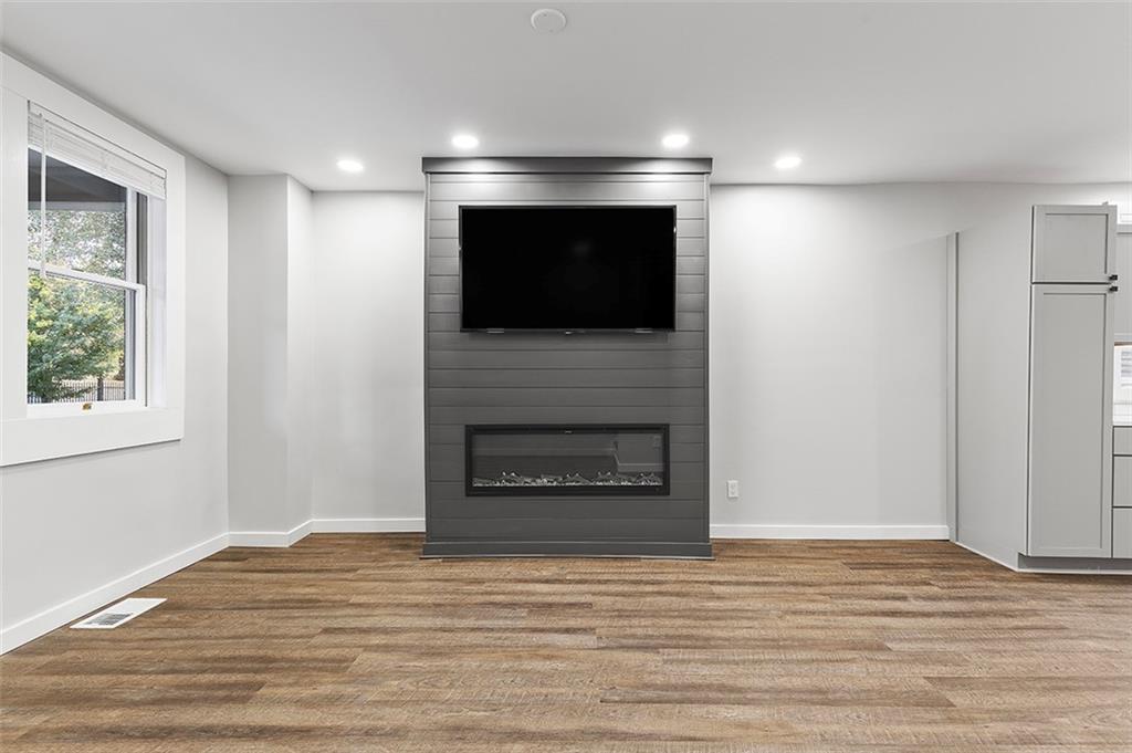 4827 Butler Street Pittsburgh, PA 15201 - Photo 6 of 31 Gallery Image 6