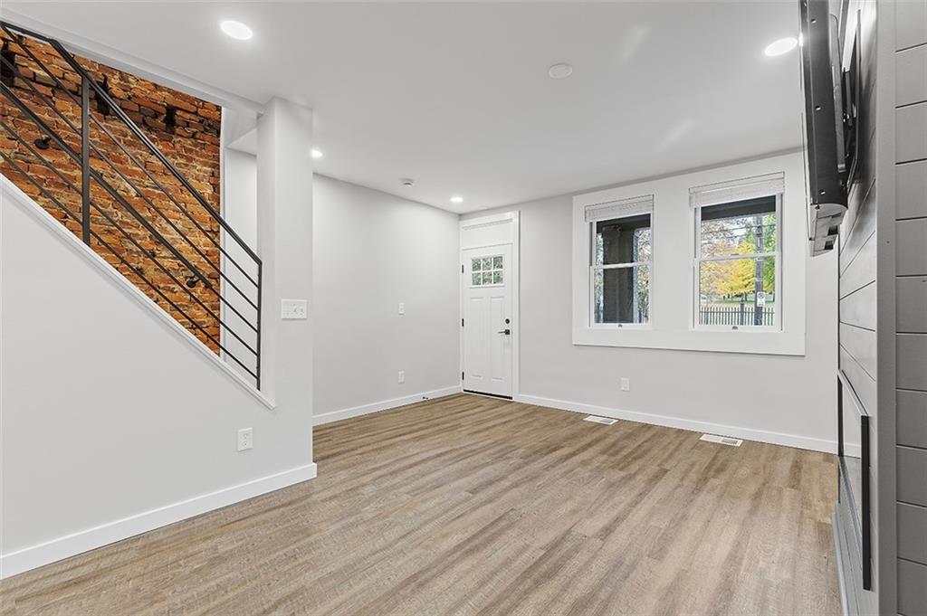 4827 Butler Street Pittsburgh, PA 15201 - Photo 8 of 31 Gallery Image 8