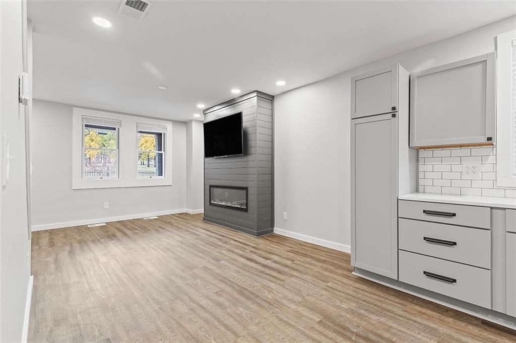 4827 Butler Street Pittsburgh, PA 15201 - Photo 9 of 31 Gallery Image 9