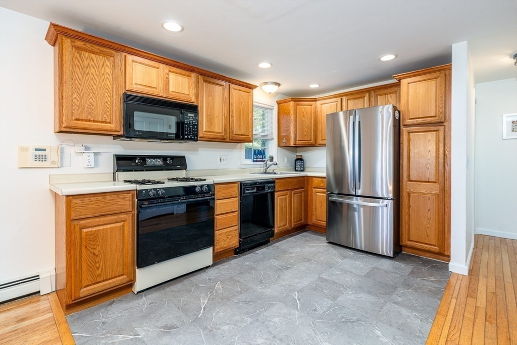 2 Bayberry Road Dennis, MA 02660 - Photo 9 of 41 Gallery Image 9