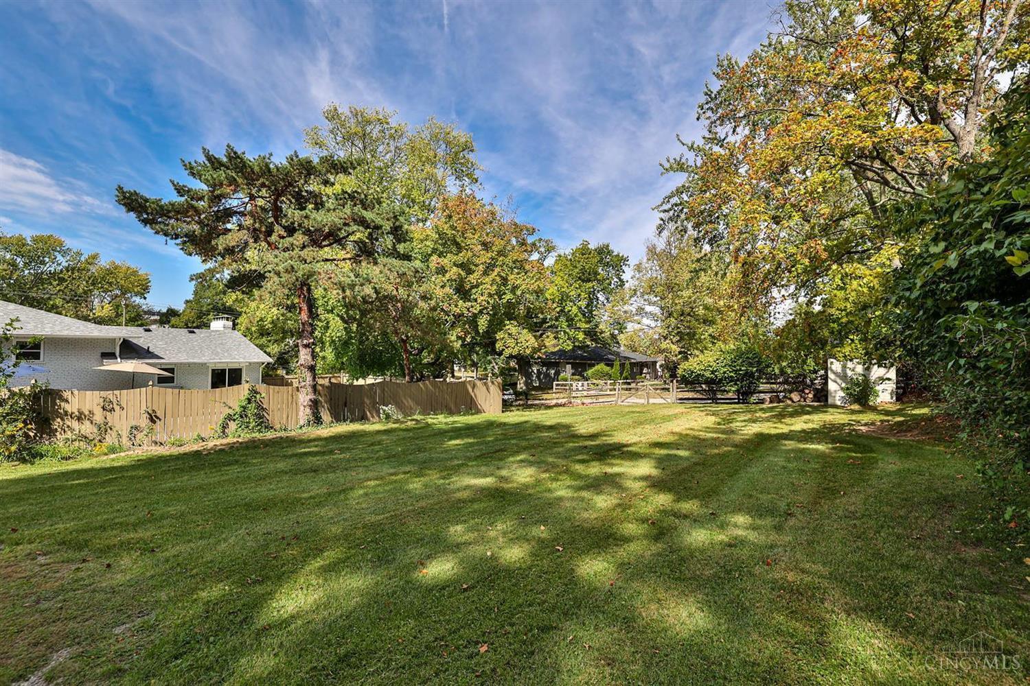 7650 Hosbrook Road Madeira, OH 45243 - Photo 35 of 48