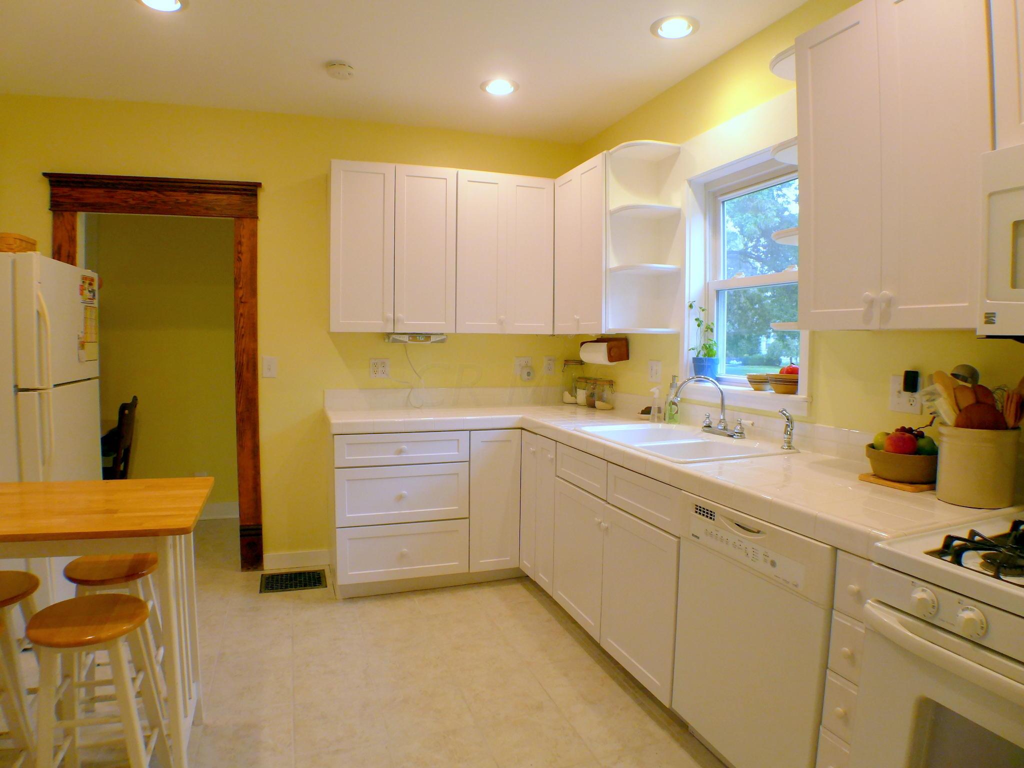 227 Jefferson Road Newark, OH 43055 - Photo 8 of 20 Gallery Image 8