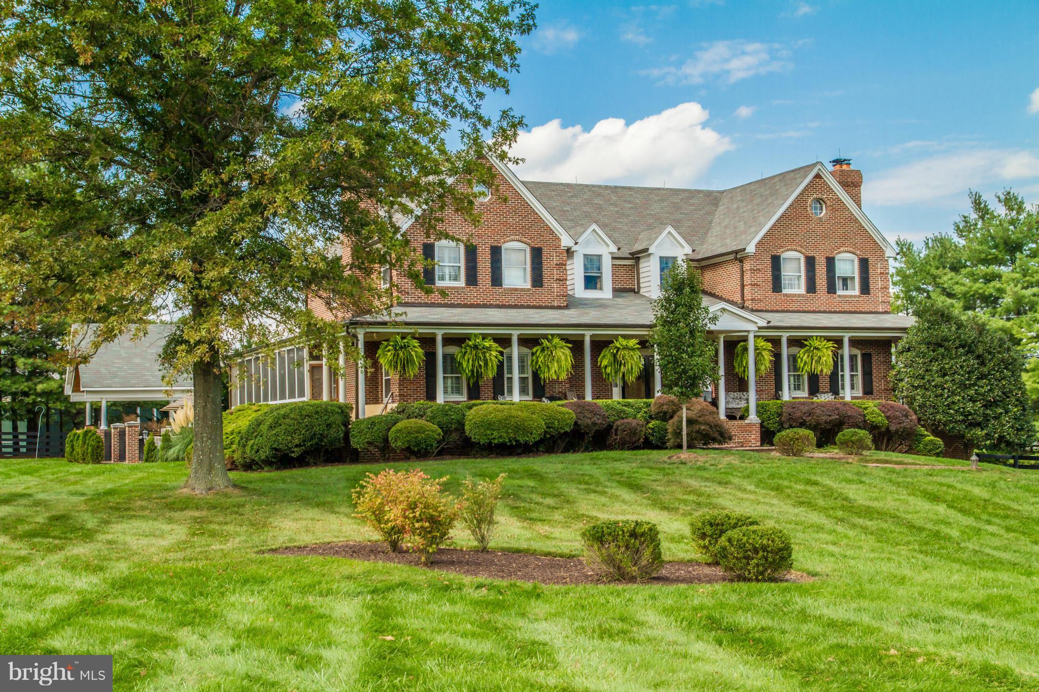 21197 St Louis Road Middleburg, VA 20117 - Photo 1 of 30 Exterior (Front)
