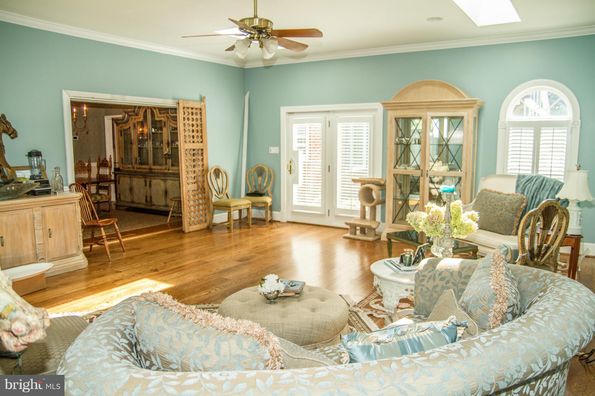 21197 St Louis Road Middleburg, VA 20117 - Photo 2 of 30 Family Room