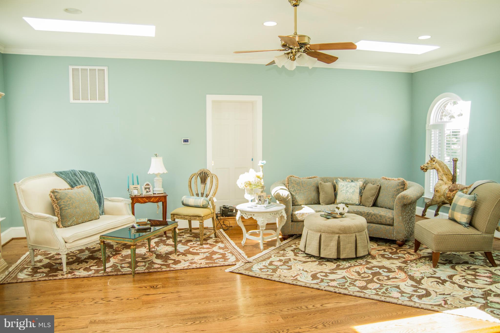 21197 St Louis Road Middleburg, VA 20117 - Photo 13 of 30 Family Room