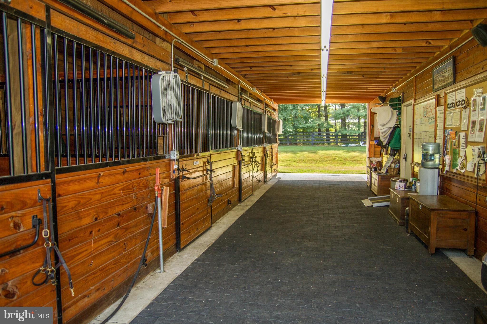 21197 St Louis Road Middleburg, VA 20117 - Photo 15 of 30 Stable