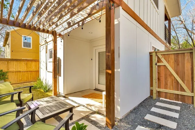 a view of an entryway