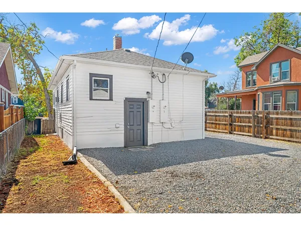 a view of a house with a garage