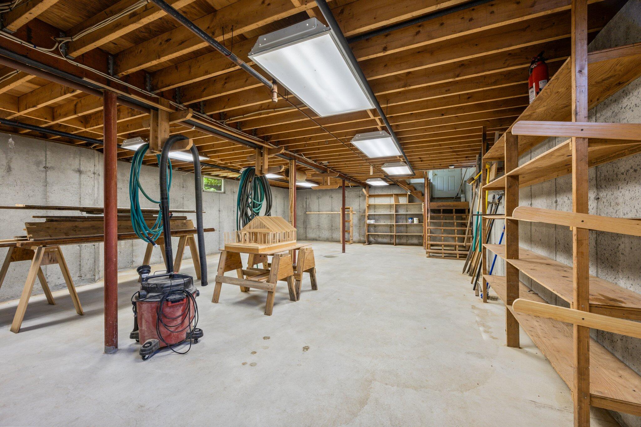 231 Crowell Road Chatham, MA 02633 - Photo 10 of 27 a view of a room with gym equipment