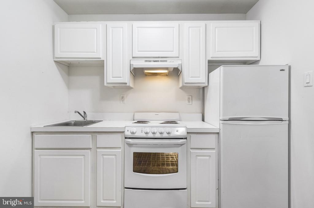 1229 Chestnut Street, Unit 221 Philadelphia, PA 19107 - Photo 10 of 21