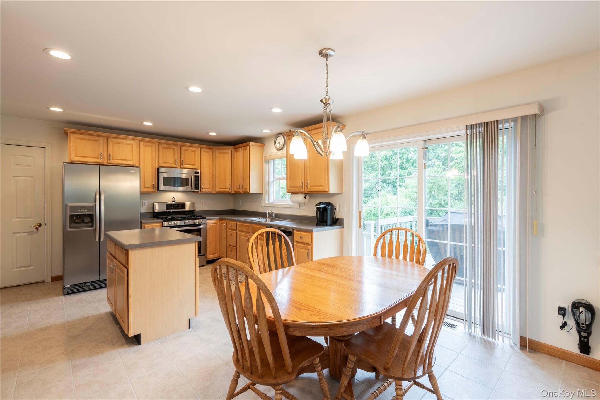 46 Wildflower Ridge Poughkeepsie, NY 12603 - Photo 14 of 39