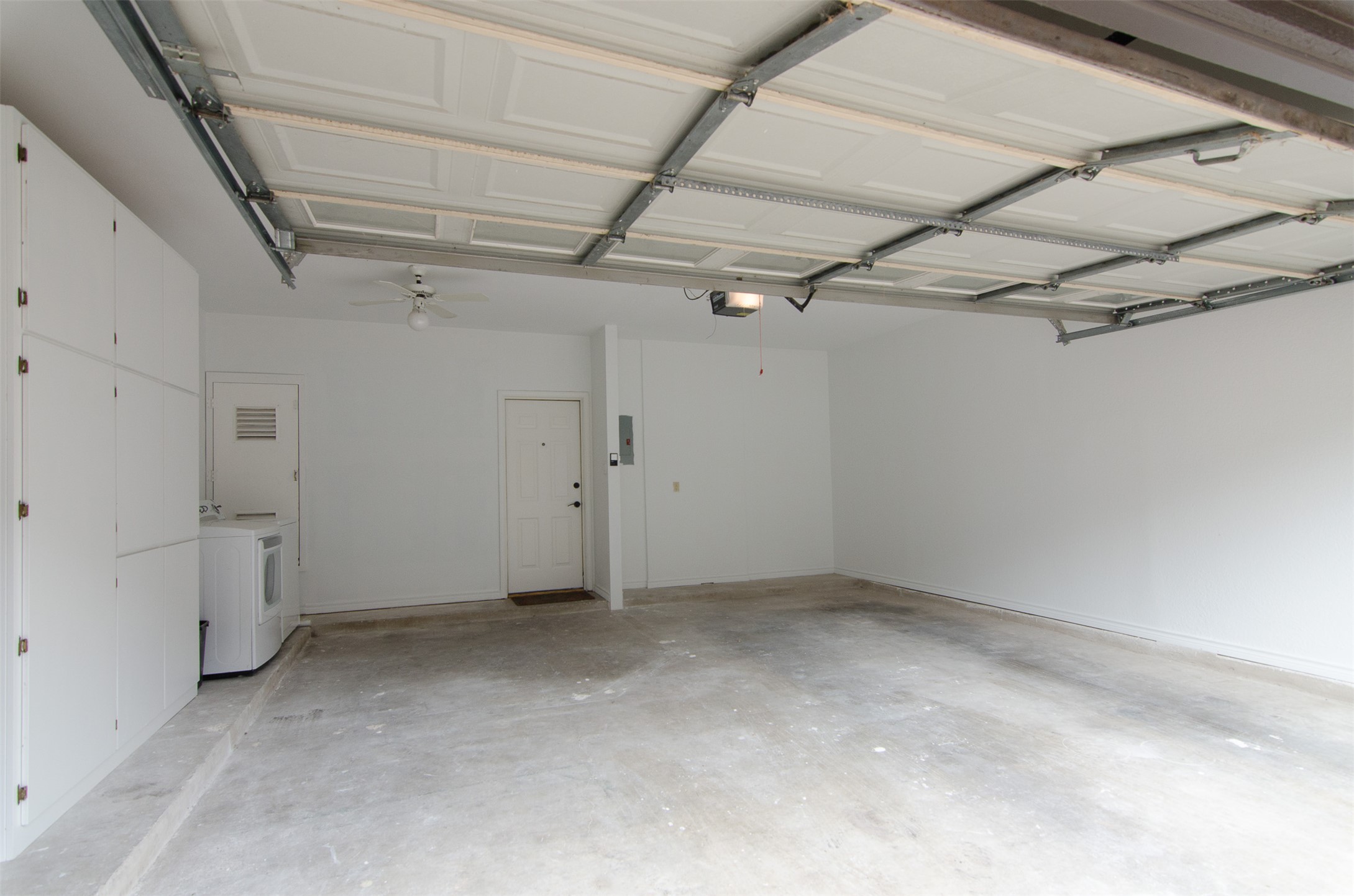 10819 Crown Colony Drive, Unit 38 Austin, TX 78747 - Photo 21 of 28 a view of room