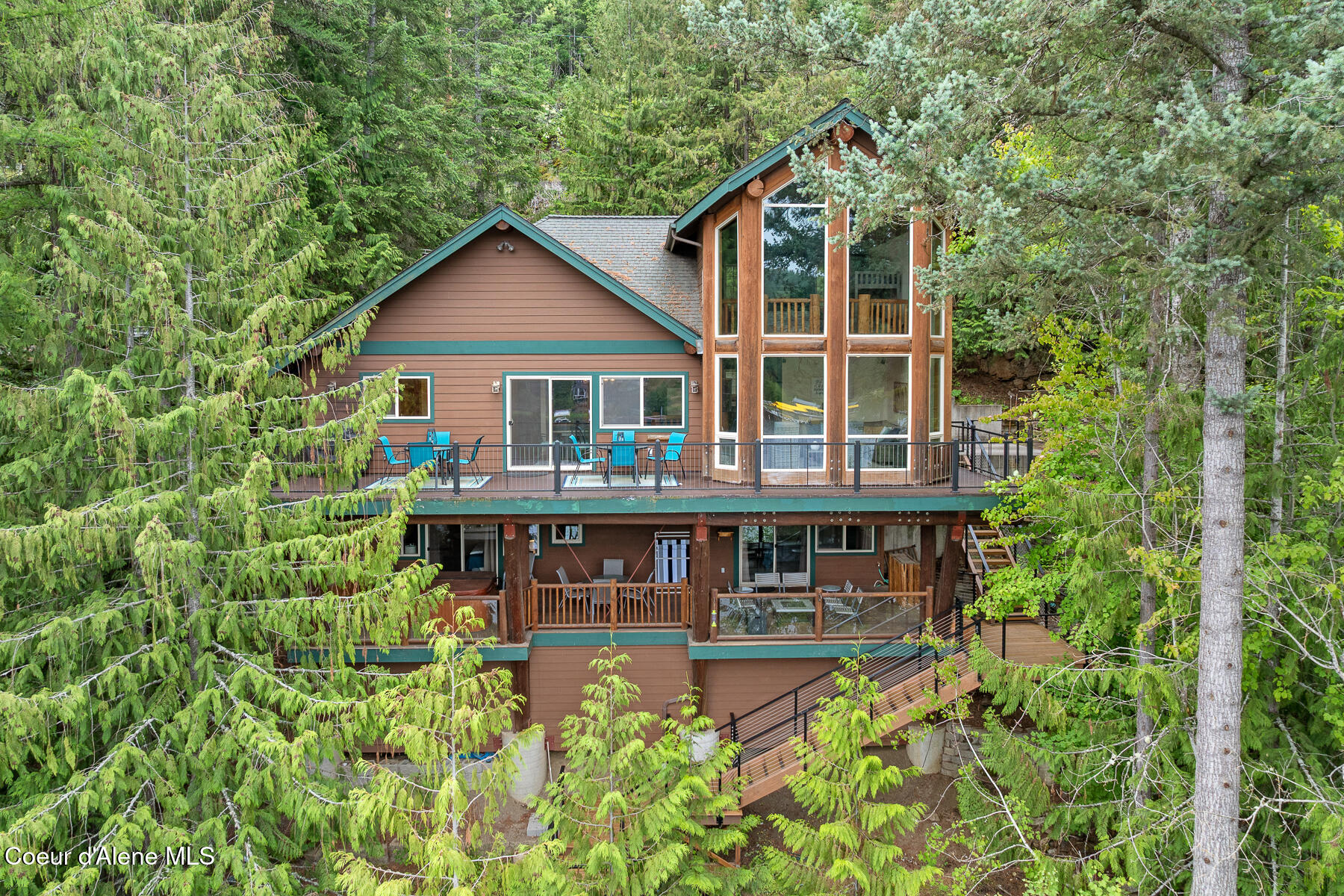8247 West Shorecrest Road Coeur D'Alene, ID 83814 - Photo 32 of 54 LOTS OF WINDOWS