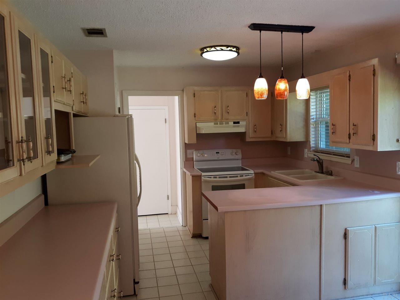 765 Lexington Road Pensacola, FL 32514 - Photo 9 of 18 Gallery Image 9