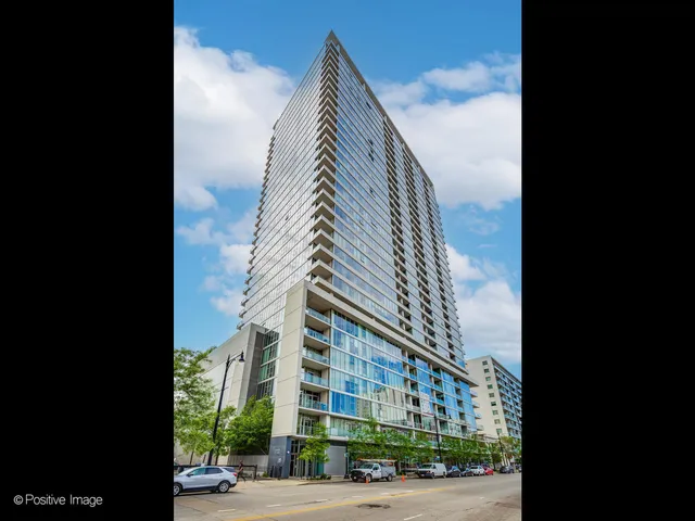 $275,000 | 1720 South Michigan Avenue, Unit 814, Chicago, IL 60616