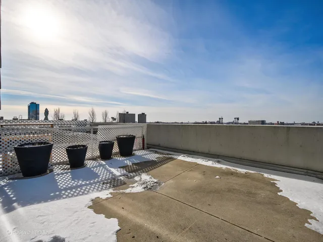 $275,000 | 1720 South Michigan Avenue, Unit 814, Chicago, IL 60616
