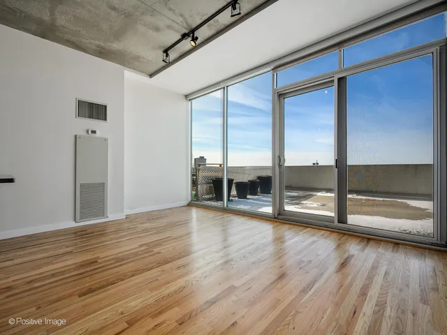 $275,000 | 1720 South Michigan Avenue, Unit 814, Chicago, IL 60616