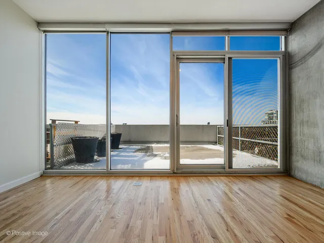 $275,000 | 1720 South Michigan Avenue, Unit 814, Chicago, IL 60616