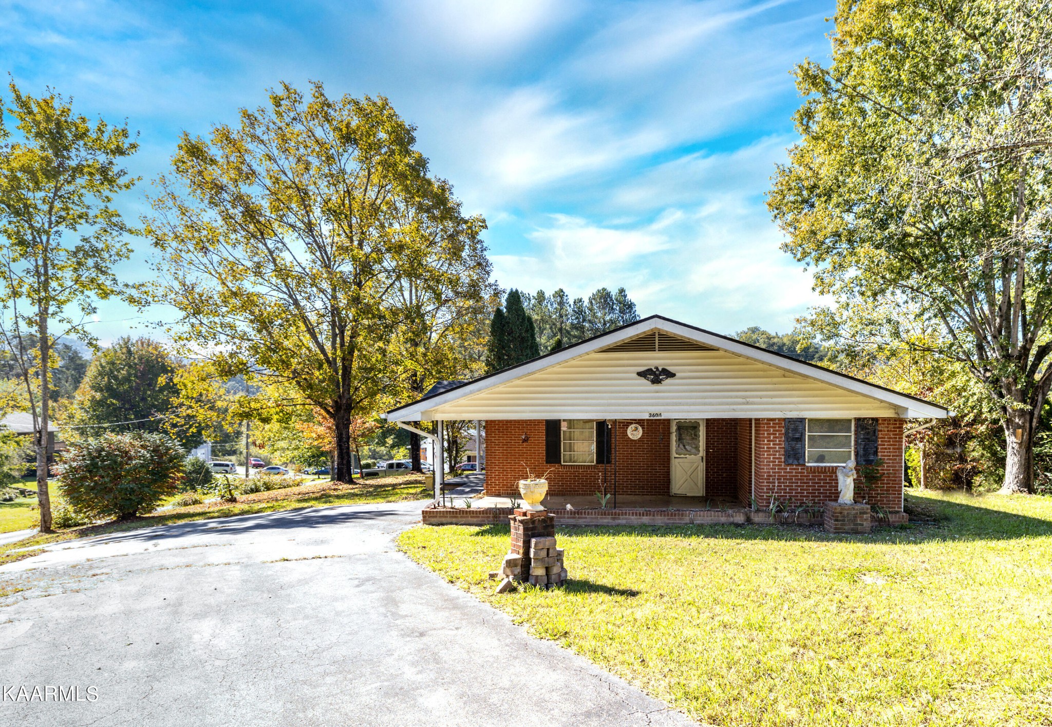 3604 Singing Pines Road Pigeon Forge, TN 37863 - Photo 2 of 41