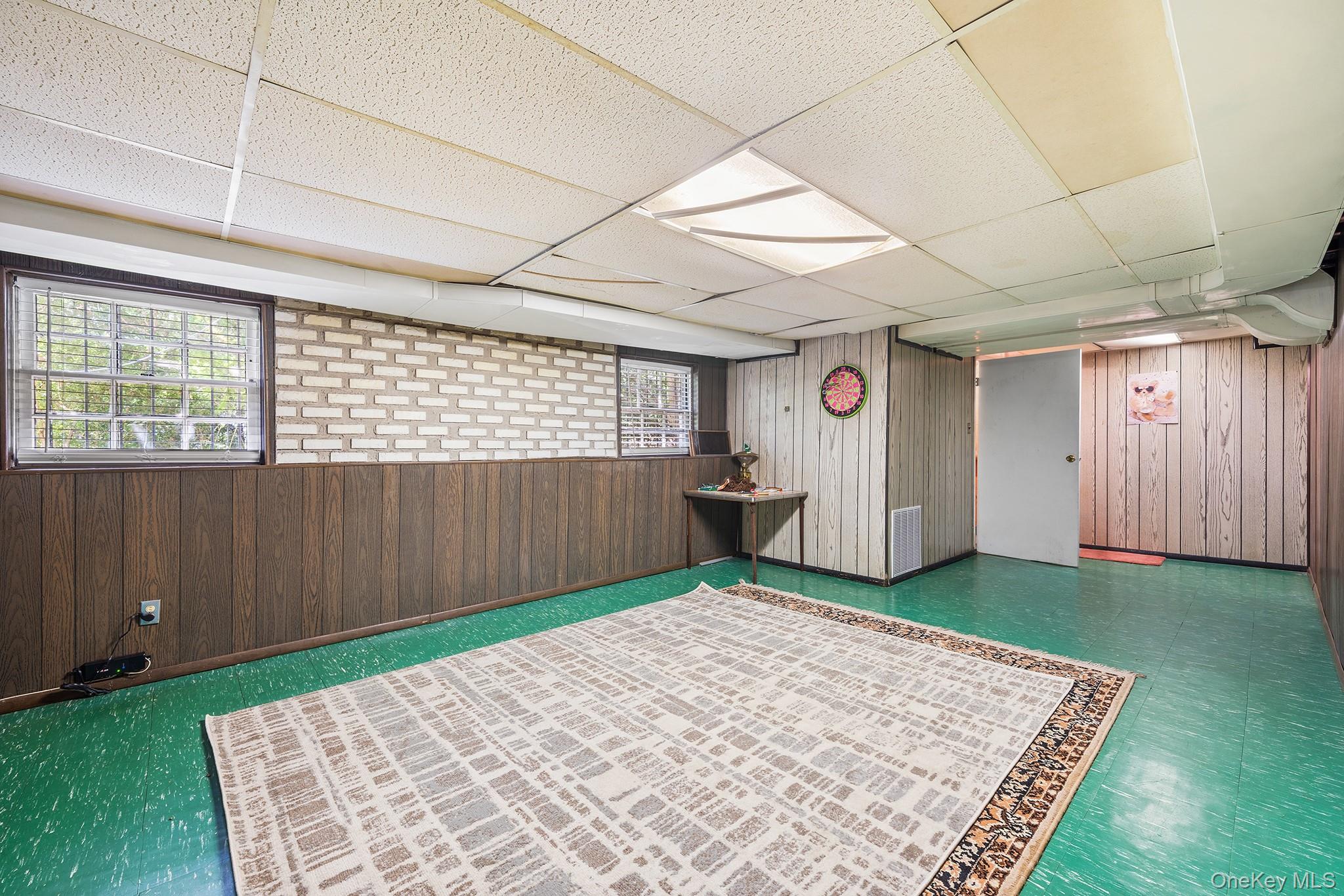 19 Carlton Road Bronxville, NY 10708 - Photo 31 of 42 Gallery Image 31