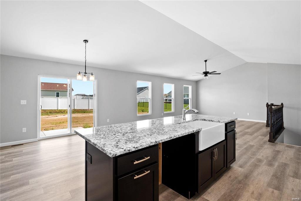 827 Glenbriar Drive Waterloo, IL 62298 - Photo 13 of 28