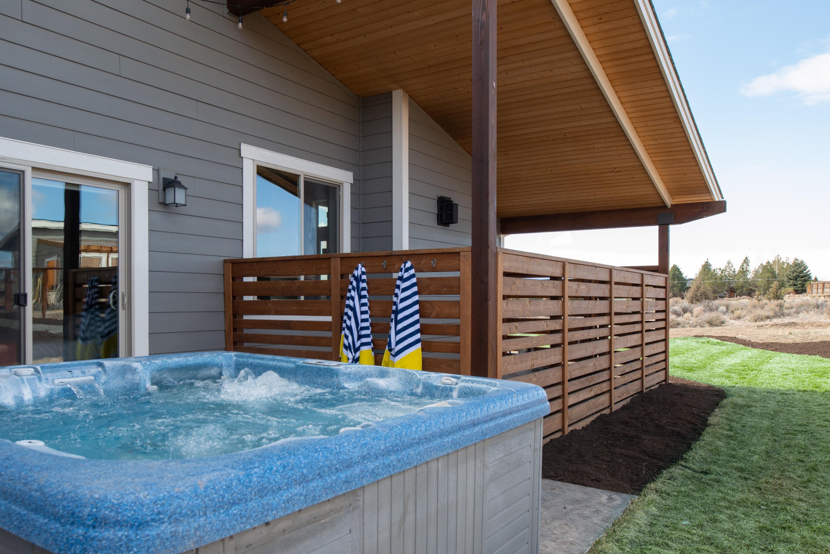 20820 Tumalo Road Bend, OR 97703 - Photo 8 of 33 Hot Tub