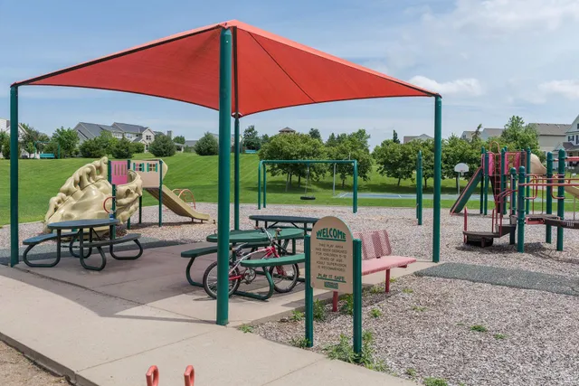 $269,900 | 13876 52nd Avenue North, Plymouth, MN 55446