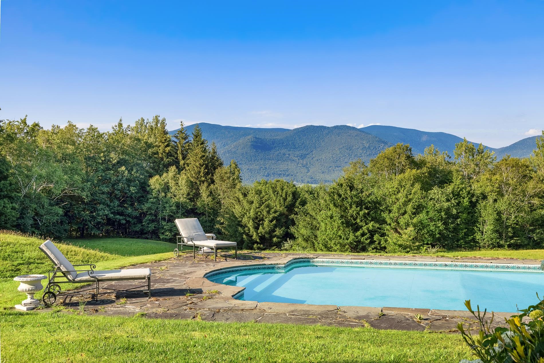 1092 Nichols Hill Road Dorset, VT 05251 - Photo 4 of 40 Gallery Image 4