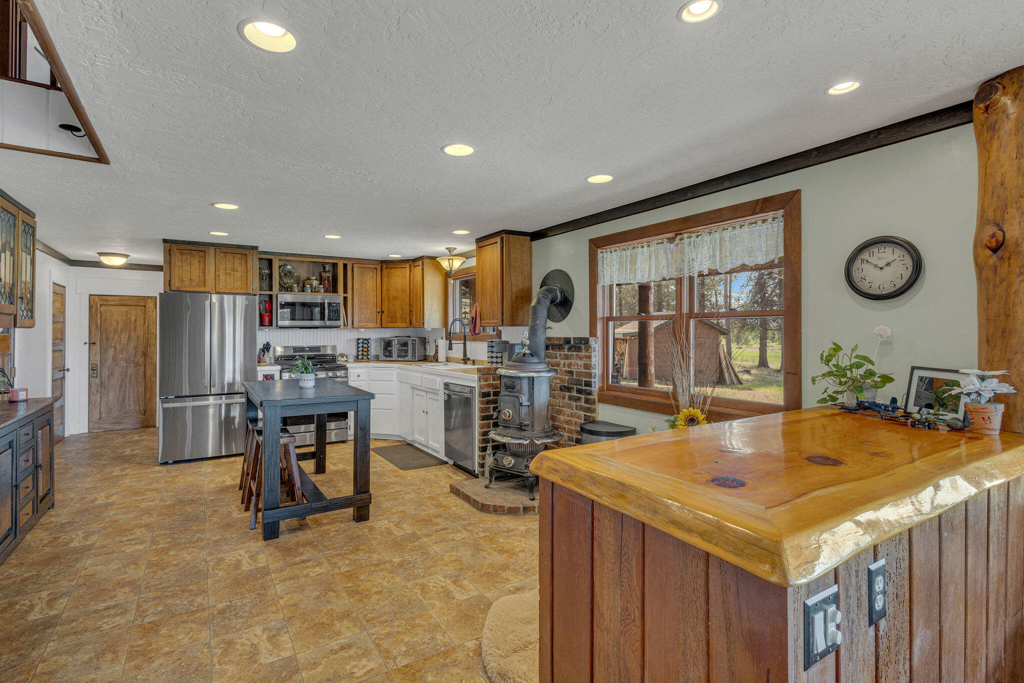 54445 Huntington Road Bend, OR 97707 - Photo 34 of 106 54445_Huntington_Rd-47