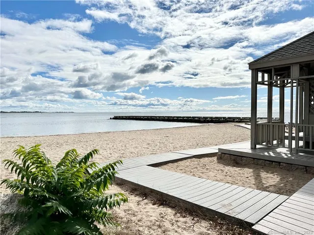 a view of a terrace with sky view