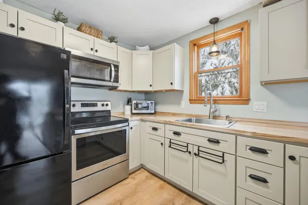 $425,000 | 19 Jungfrau Road, Madison, NH 03849