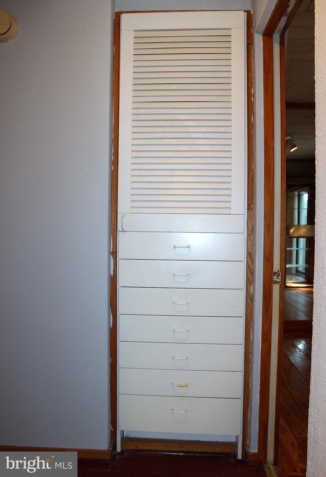 2 Center Road, Unit 2 Towson, MD 21286 - Photo 15 of 19 Extra built-in storage and drawers in hallway!