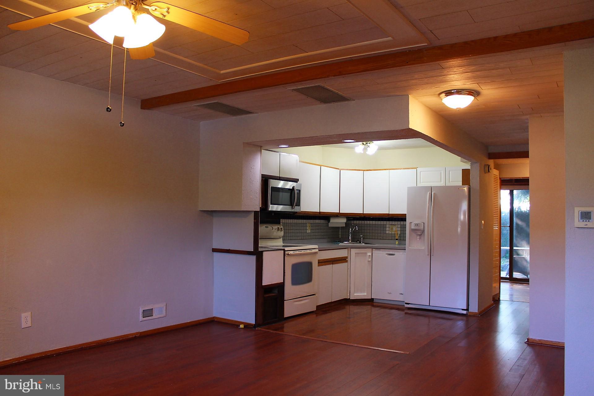 2 Center Road, Unit 2 Towson, MD 21286 - Photo 4 of 19 Open Living and Kitchen area! Freshly painted!