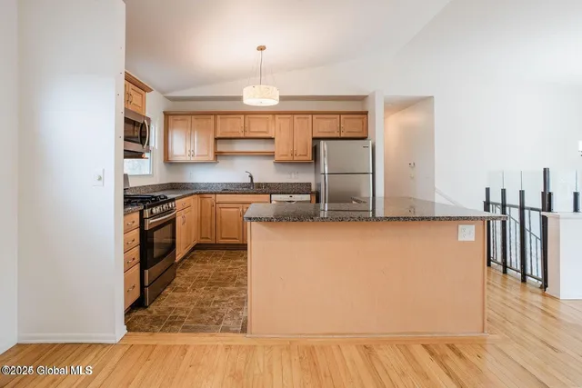 $334,900 | 212 Deerfield Court, Voorheesville, NY 12186